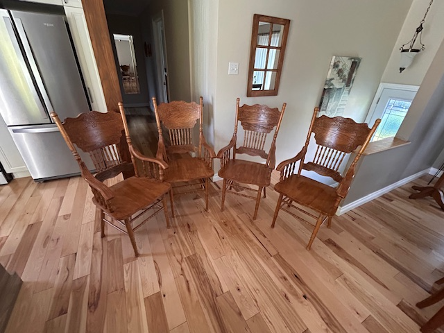 Chaises capitaines (4), chêne solide 15$ch, livré si...