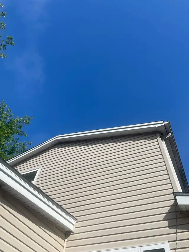 I am looking for workers with roofing experience.