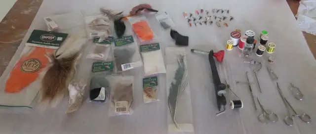 FLY TYING EQUIPMENT