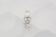 14K .26TDW DIAMOND KNOT PENDANT