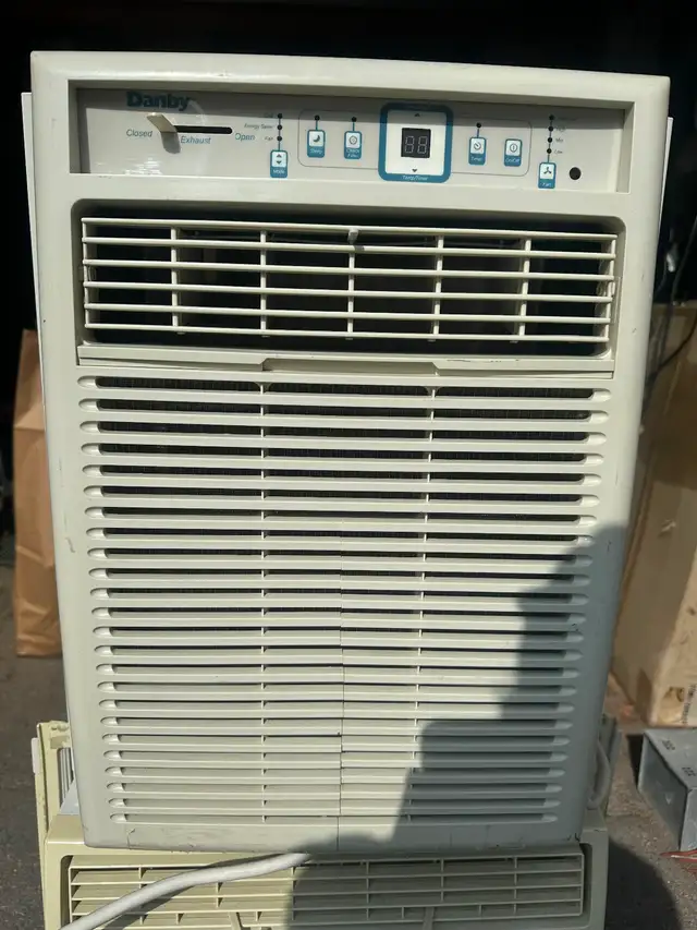 Danby 10,000 BTU Air Conditioner (Ice Cold)