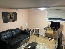 Beautiful Black Leather LOVE SEAT $250 Free Delivery - Photo 2
