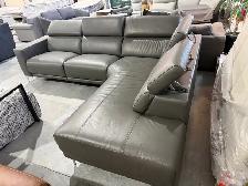 Grey leather 3 piece sectional with power seat - Photo 2