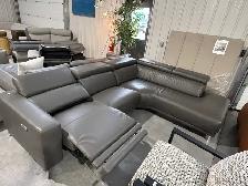 Grey leather 3 piece sectional with power seat - Photo 3