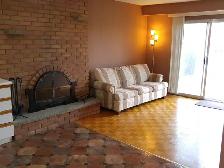 RARE nicely renovated 1 bedroom apt on the MAIN FLR of house-Jul