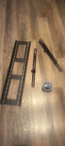 Flat Screen TV mount $25