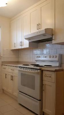 Apartment for Rent by McMaster - 2 bedroom - Photo 2