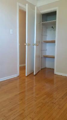 Apartment for Rent by McMaster - 2 bedroom - Photo 8