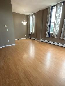 Lovely & Large All Inclusive 2 Bdrm Apt Available July 1st - Photo 2