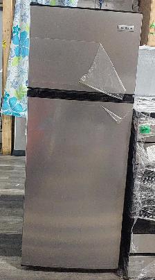 Frigidaire 7.5 Cu Ft Top-Freezer Refrigerator