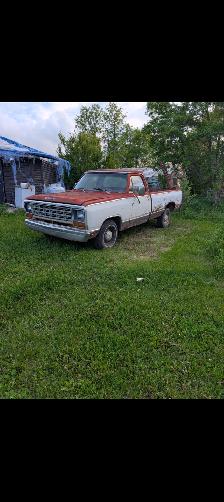 1981 Dodge Ram - Photo 2