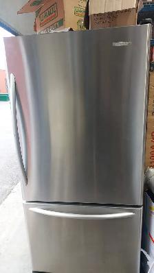 KitchenAid 33' Bottom Mount Fridge - Photo 2
