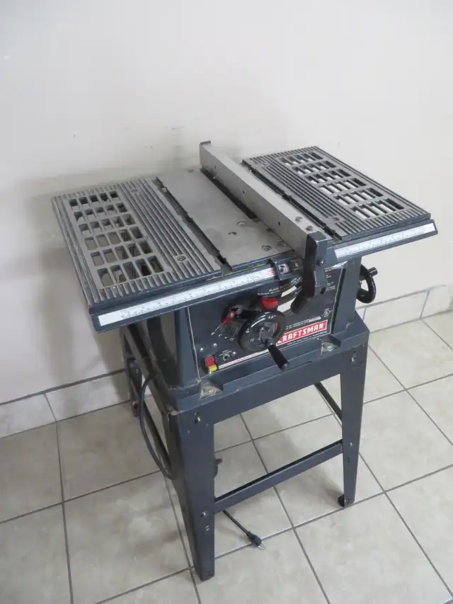 (CRAFTSMAN) Table Saw
