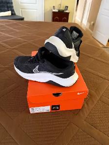 Men’s Nike Size 11 - Photo 3