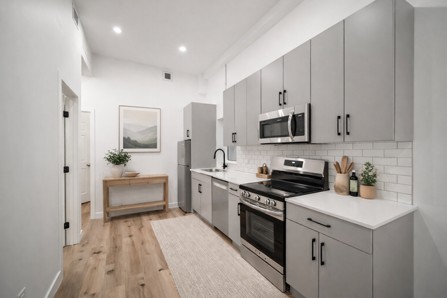 BRAND NEW 2 Bedroom Apartment! In The Heart Of Downtown!