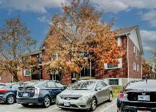 565 Greenfield Ave - 2 BEDROOM CONDOMINIUM - Photo 3