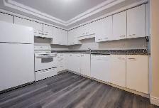 565 Greenfield Ave - 2 BEDROOM CONDOMINIUM - Photo 12