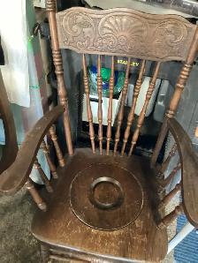 ANTIQUE PO CHAIR $ 175 OBO 289-775-2457