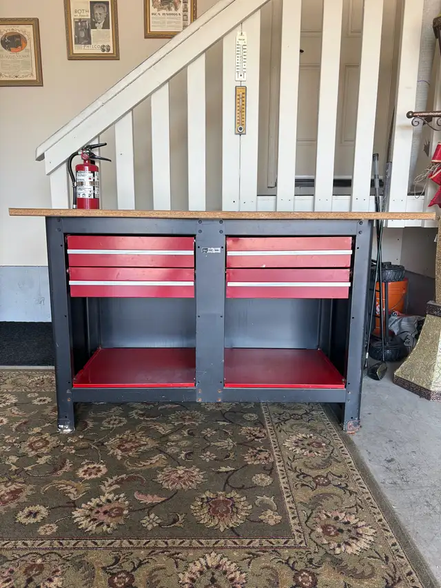 58' Craftsman Work Bench