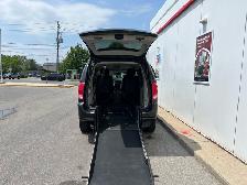 2016 Dodge Grand Caravan CREW-WHEELCHAIR ACCESSIBLE-POWER RAMP - Photo 3