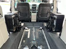 2016 Dodge Grand Caravan CREW-WHEELCHAIR ACCESSIBLE-POWER RAMP - Photo 7