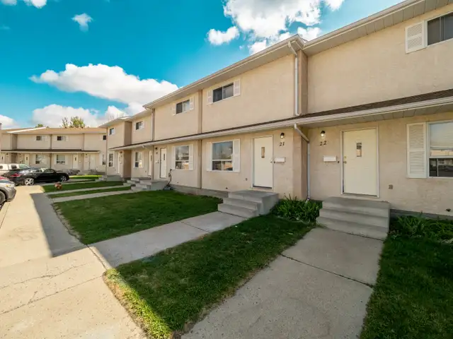 3 Bedroom townhouse for rent on Westside