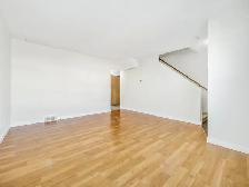 3 Bedroom townhouse for rent on Westside - Photo 5