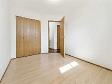 3 Bedroom townhouse for rent on Westside - Photo 13