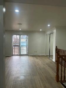 3 bd rooms, 2 washroom, walkout patio near Dufferin TTC  Subway,