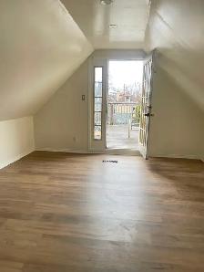 3 bd rooms, 2 washroom, walkout patio near Dufferin TTC  Subway, - Photo 6