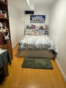 Basement room  for rent, steps to Seneca@york $800. - Photo 2