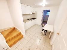 Basement room  for rent, steps to Seneca@york $800. - Photo 6