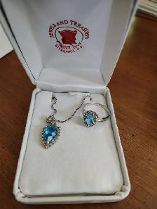 10 KT Earrings - Photo 2