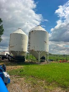 Used Meridian hopper bins for sale - Photo 2