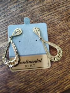 10 KT Centennial Earrings,never worn