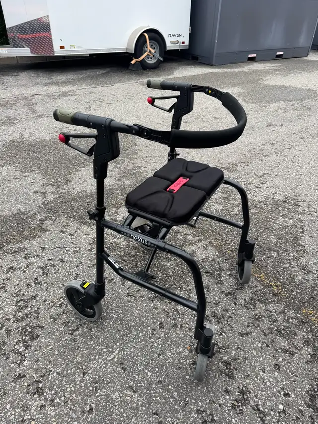 NEXUS WALKER ROLLATOR DELIVERY INCLUDED
