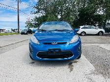 2011 Ford Fiesta Hatchback Sunroof,Low KM One Owner, No Accident - Photo 2