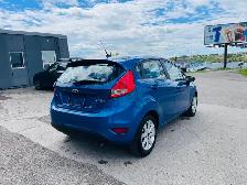 2011 Ford Fiesta Hatchback Sunroof,Low KM One Owner, No Accident - Photo 6