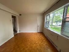 3 1/2 a louer sur belle rue calme - Photo 3
