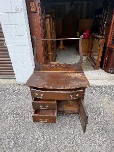 Free delivery Antique Vanity Dresser - Photo 7