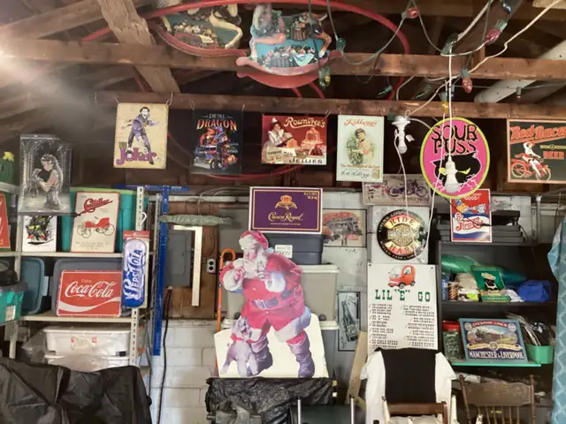 TIN SIGNS APROX. 50  BIG&SML..ALL $ 750 OBO 289-775-2457