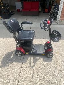 Mobility Scooter - Photo 2