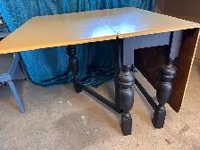 Rustic Gate Leg Table With Two Chairs - Photo 3