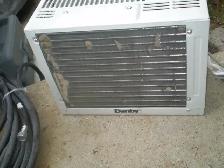 DANBY 5000 BTU AIR CONDITIONER-NO SIDE SCREENS-$50 - Photo 2