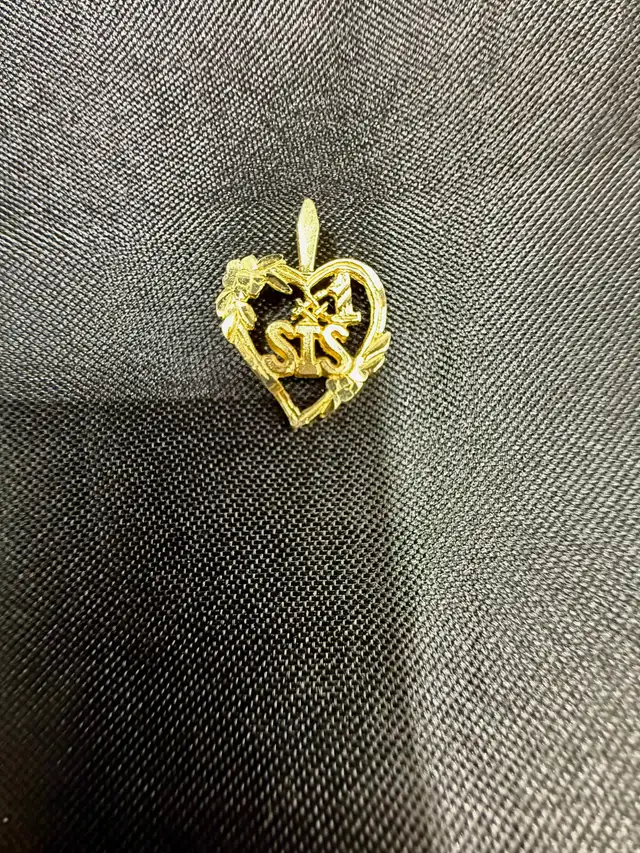 10K Gold Sis Heart Pendant