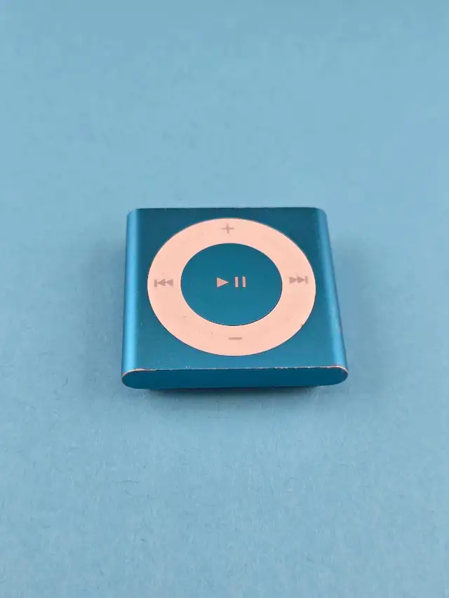 Ipod Shuffle 2GB With Cable