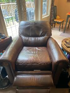 Ethan Allen 2 Leather Reclining Chairs - Photo 4