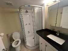 Bright one-Bedroom Basement Apt, only 7 Steps (59 inch) Down fro - Photo 2