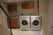 Bright one-Bedroom Basement Apt, only 7 Steps (59 inch) Down fro - Photo 7