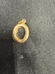 Vintage 10K Gold Cameo Pendant - Photo 2